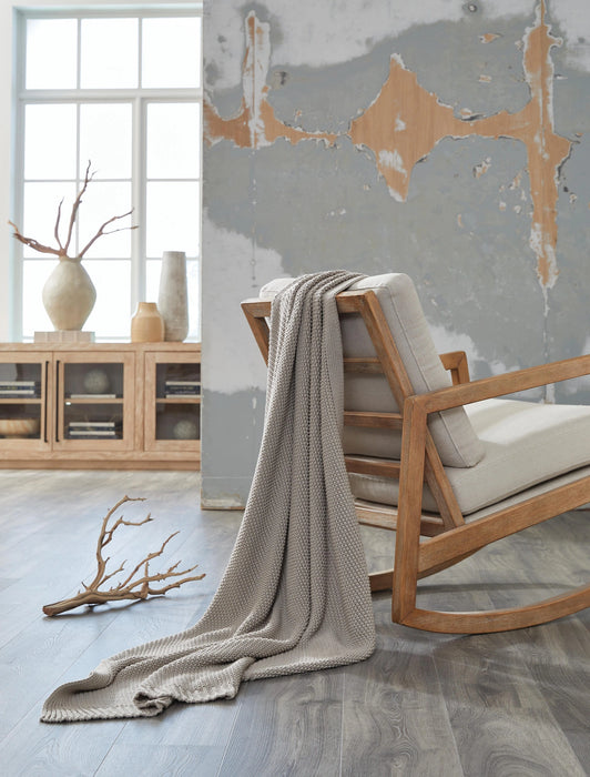 Gayelery Throw
